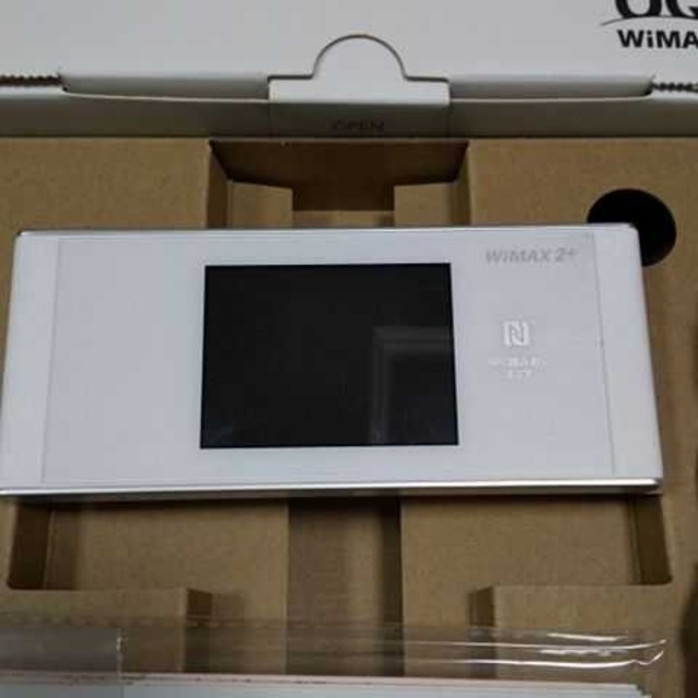 wifi ルーター　WiMAX2+　W05 スマホ/家電/カメラのPC/タブレット(PC周辺機器)の商品写真