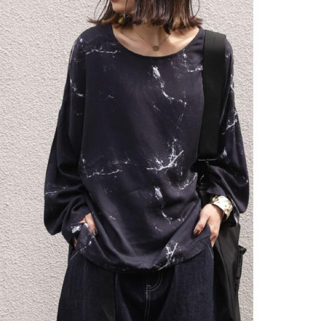 antiqua(アンティカ)のアンティカの ペイントT レディースのトップス(Tシャツ(長袖/七分))の商品写真