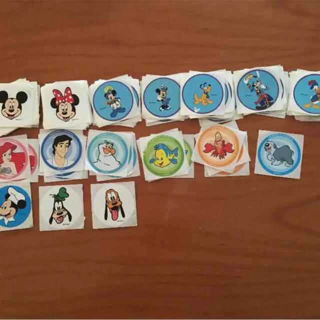 Disney(ディズニー)のOMI GOOFY様専用♡非売品♡ディズニーシール100枚セット エンタメ/ホビーのおもちゃ/ぬいぐるみ(キャラクターグッズ)の商品写真