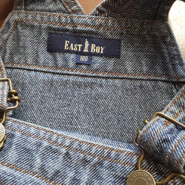 EASTBOY(イーストボーイ)のEASTBOY デニムワンピース キッズ/ベビー/マタニティのキッズ服女の子用(90cm~)(ワンピース)の商品写真