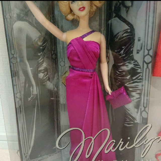 Barbie(バービー)のマテル 限定 バービー人形・マリリン・モンロー キッズ/ベビー/マタニティのおもちゃ(ぬいぐるみ/人形)の商品写真