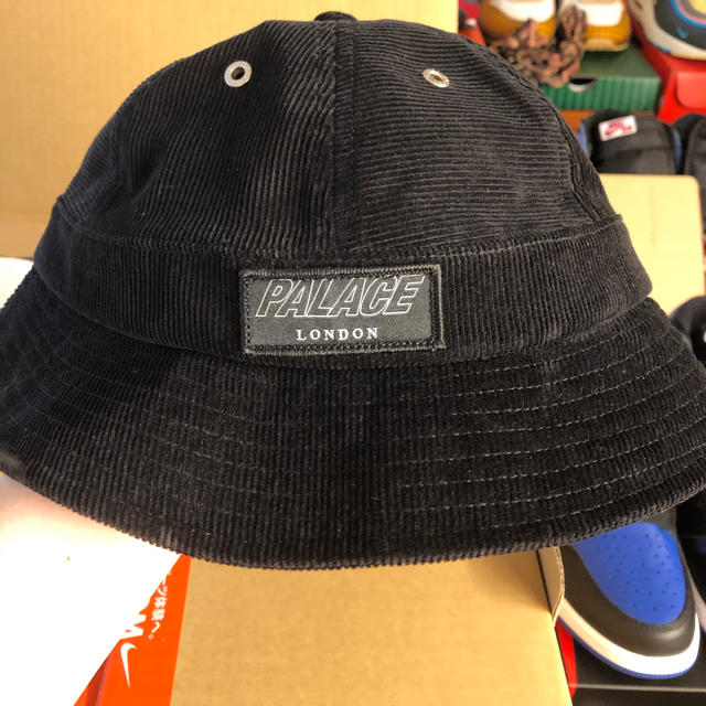 Supreme(シュプリーム)のpalace コーデュロイ　バケットハット メンズの帽子(ハット)の商品写真