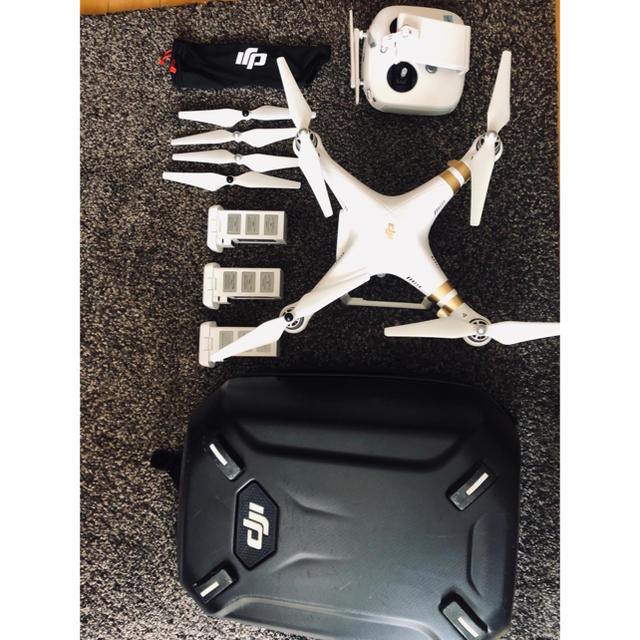 DJI Phantom 3 Professional リュックケース付きドローン スマホ/家電/カメラのカメラ(その他)の商品写真