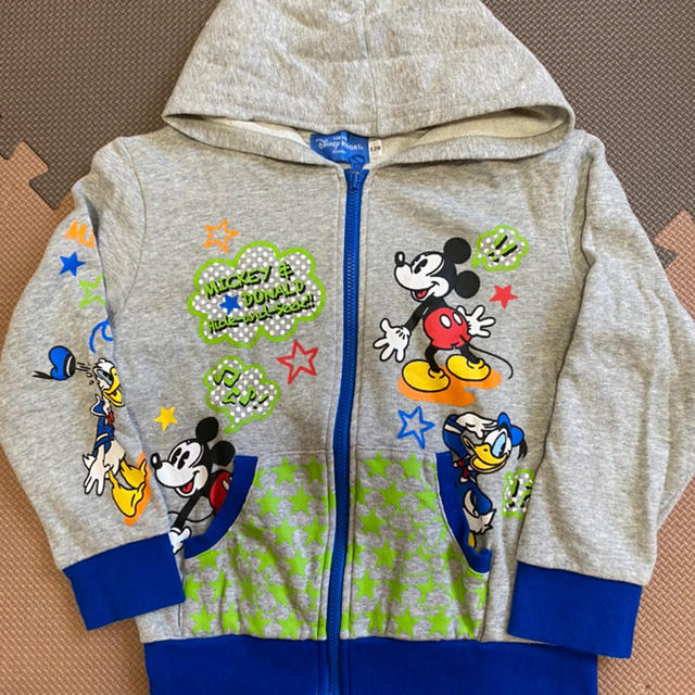 Disney(ディズニー)のディズニーパーカー キッズ/ベビー/マタニティのキッズ服男の子用(90cm~)(ジャケット/上着)の商品写真