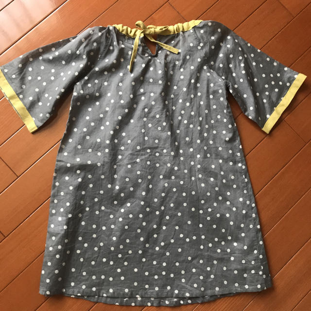 URBAN RESEARCH DOORS(アーバンリサーチドアーズ)のアーバンリサーチ ワンピース 110サイズ キッズ/ベビー/マタニティのキッズ服女の子用(90cm~)(ワンピース)の商品写真