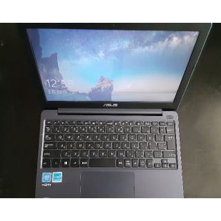 エイスース(ASUS)のASUS　ノートパソコンVivoBook R207N　美品(ノートPC)