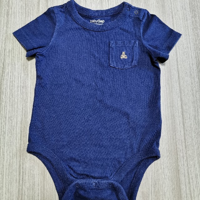 babyGAP(ベビーギャップ)の【中古】babyGAP 半袖ロンパース 80 キッズ/ベビー/マタニティのベビー服(~85cm)(ロンパース)の商品写真