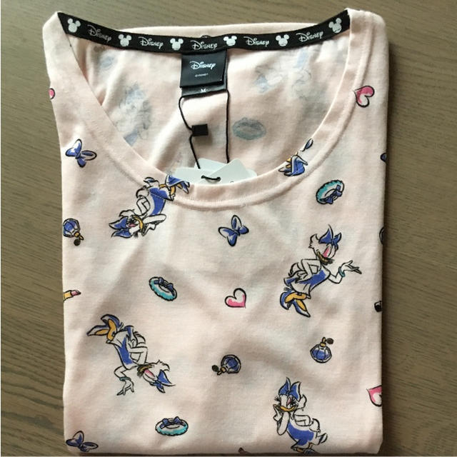 Disney(ディズニー)の新品　ディズニー　デイジー　半袖Tシャツ　Mサイズ レディースのトップス(Tシャツ(半袖/袖なし))の商品写真