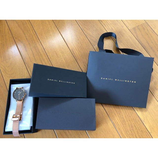 Daniel Wellington(ダニエルウェリントン)の⚠️りほ様専用⚠️ダニエルウェリントン　時計 レディースのファッション小物(腕時計)の商品写真