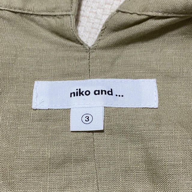 niko and...(ニコアンド)のリネン ブラウス 麻 カーキ ニコアンド レディースのトップス(シャツ/ブラウス(半袖/袖なし))の商品写真
