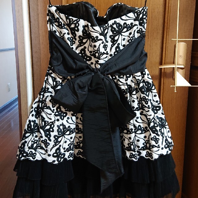 BETSEY JOHNSON(ベッツィジョンソン)のベッツィジョンソン バタフライ柄 ドレス レディースのフォーマル/ドレス(ミニドレス)の商品写真