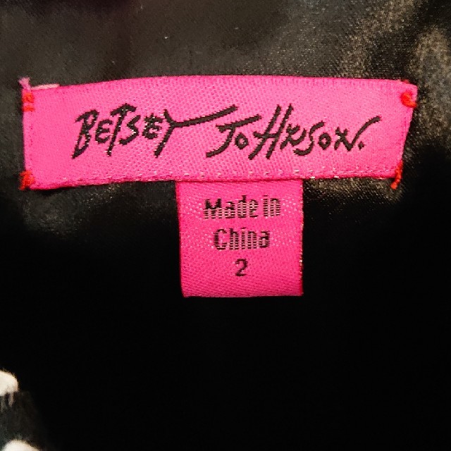 BETSEY JOHNSON(ベッツィジョンソン)のベッツィジョンソン バタフライ柄 ドレス レディースのフォーマル/ドレス(ミニドレス)の商品写真