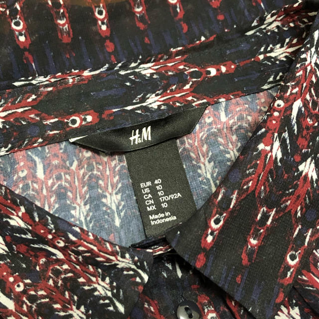 H&M(エイチアンドエム)の★H&M　ノースリーブシャツ レディースのトップス(シャツ/ブラウス(半袖/袖なし))の商品写真