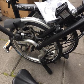 ブロンプトン(BROMPTON)の2019ブロンプトン新品未使用H6L ブラック最上位モデル　Brompton (自転車本体)