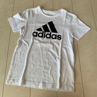 アディダス(adidas)のadidasTシャツ(Tシャツ/カットソー)