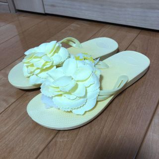 【新品・未使用】フラワーペタサンダル(サンダル)