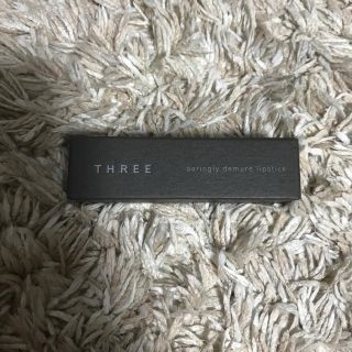 スリー(THREE)のTHREE デアリングリィデミュアリップスティック I01(口紅)