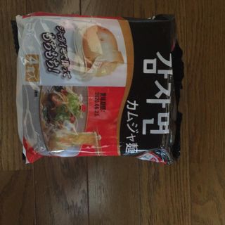 カムジャ麺 韓国 辛ラーメン(インスタント食品)