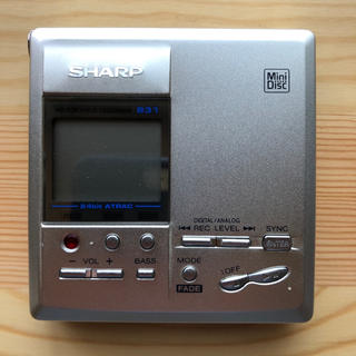 シャープ(SHARP)のSHARP MDレコーダー MD-MT831-S ジャンク(ポータブルプレーヤー)