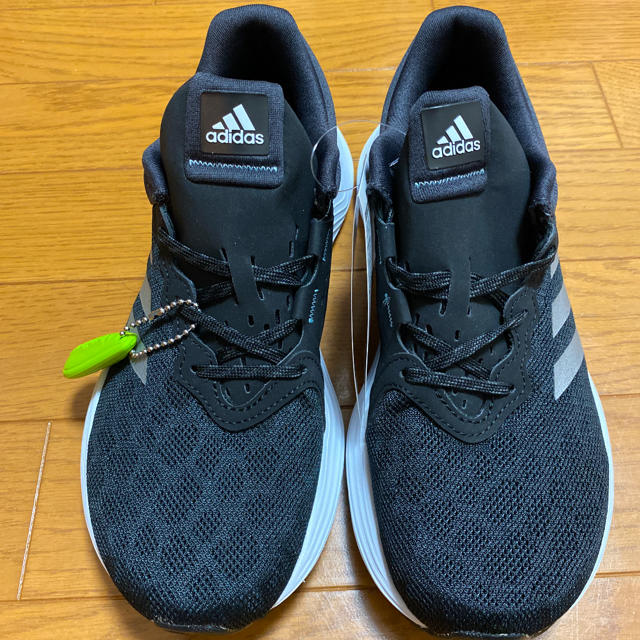 adidas(アディダス)のadidas(ブラック)【Lady’s /23.5/新品】 レディースの靴/シューズ(スニーカー)の商品写真