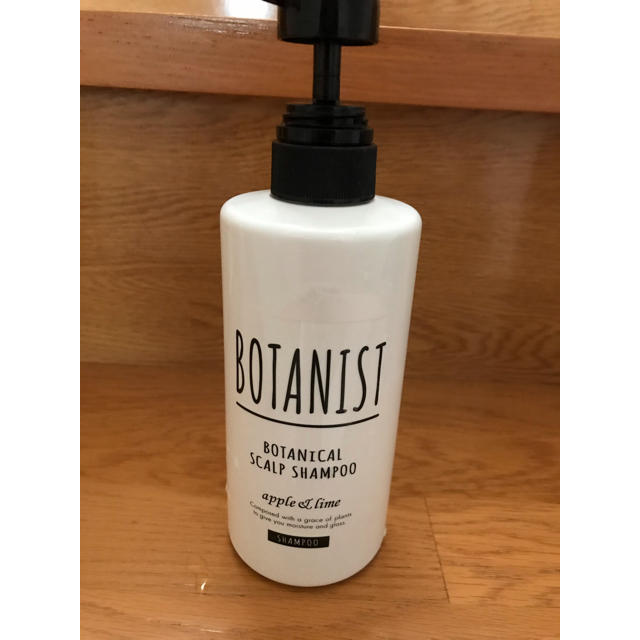 BOTANIST(ボタニスト)のチカマルさん　ボタニスト ボタニカルスカルプシャンプー(490mL) コスメ/美容のヘアケア/スタイリング(シャンプー)の商品写真