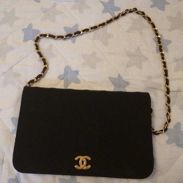 CHANEL　チェーンバッグ