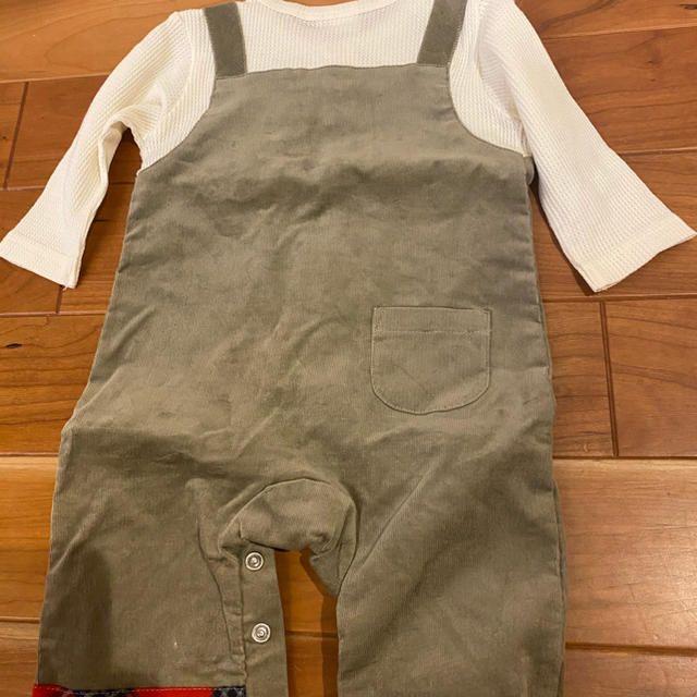 SHIPS KIDS(シップスキッズ)の未使用新品 SHIPS コーディロイ 70cm ロンパース おまけ付き ベビー服 キッズ/ベビー/マタニティのベビー服(~85cm)(ロンパース)の商品写真