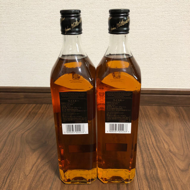 ウイスキー 2本　JOHNNIE WALKER BRACK LABEL 食品/飲料/酒の酒(ウイスキー)の商品写真