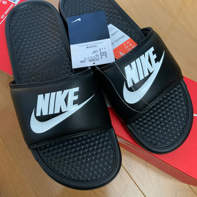 NIKE(ナイキ)の専用 BENASSI NIKE べナッシ BLACK 27cm メンズの靴/シューズ(サンダル)の商品写真