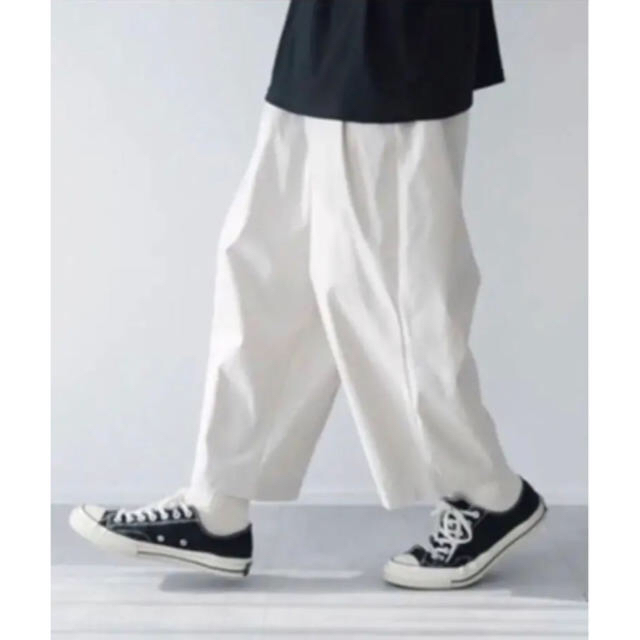 remer リメール　アンクルワイドパンツ　ホワイト メンズのパンツ(スラックス)の商品写真