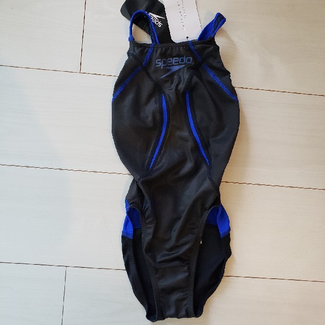 SPEEDO(スピード)の競泳水着　140 キッズ/ベビー/マタニティのキッズ服女の子用(90cm~)(水着)の商品写真