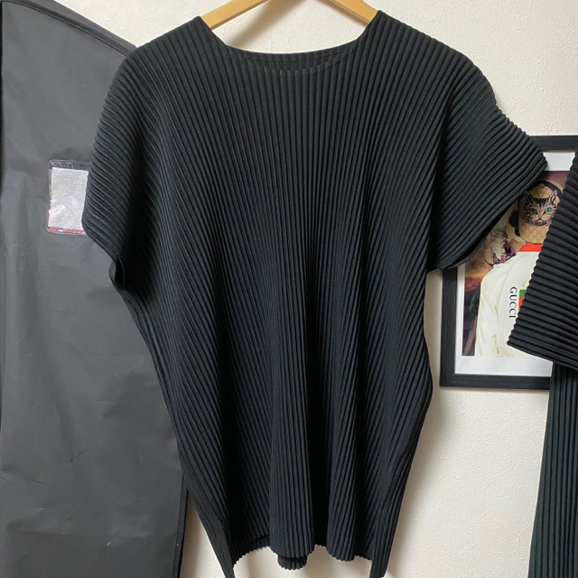 PLEATS PLEASE ISSEY MIYAKE(プリーツプリーズイッセイミヤケ)のHOMME PLISSE ISSEY MIYAKE イッセイミヤケ プリーツ メンズのトップス(Tシャツ/カットソー(半袖/袖なし))の商品写真