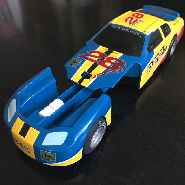 ペッツ ラムネ入れ機能付き ミニカー