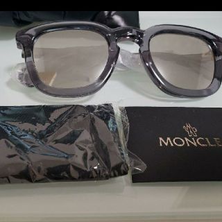 モンクレール(MONCLER)の正規 モンクレール MONCLER ミラー サングラス ラファエル　新品　グレー(サングラス/メガネ)