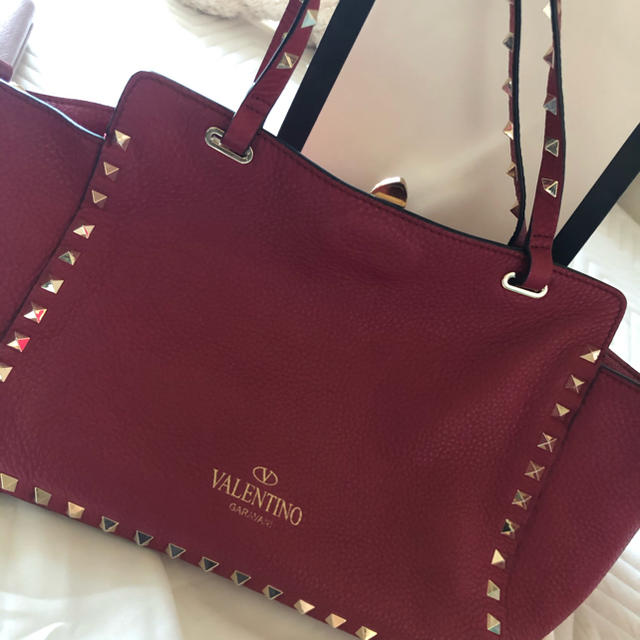 VALENTINO(ヴァレンティノ)のバレンティノ　大特価❗️ ショルダーバック レディースのバッグ(ショルダーバッグ)の商品写真