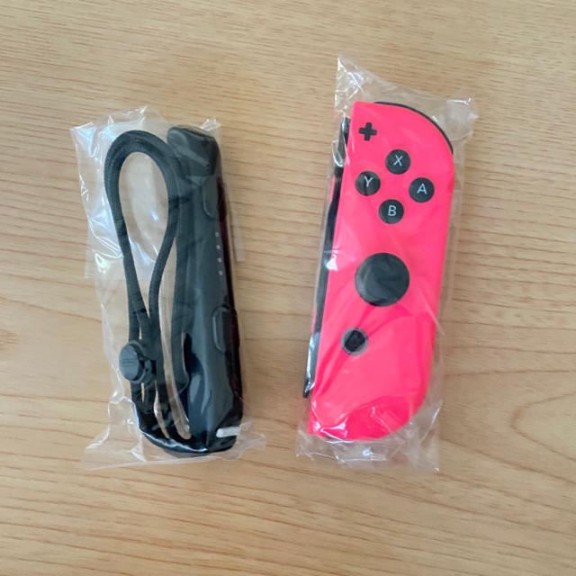 Switch Joy-Con 右 (R)ネオンピンク