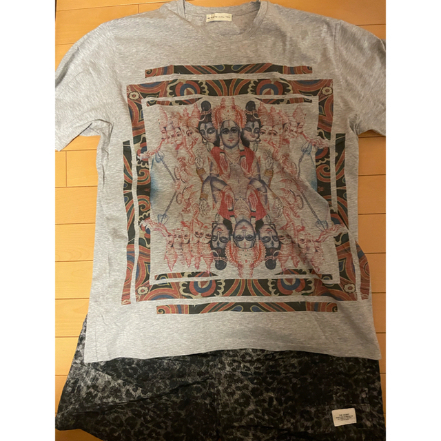 ETRO(エトロ)の中古　70%以上割引　ETRO Safari掲載　クルーネック 半袖トップ メンズのトップス(Tシャツ/カットソー(半袖/袖なし))の商品写真