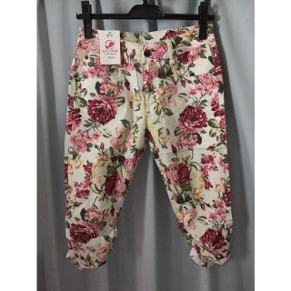 【新品】花柄♡サブリナパンツ(クロップドパンツ)