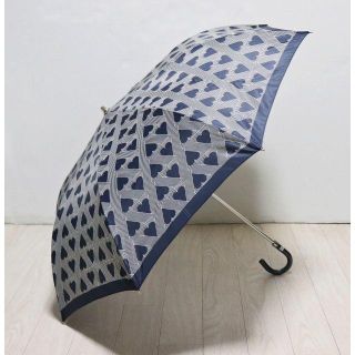 新品 伊勢丹【ブラオ】 晴雨兼用 ハート柄 折りたたみ傘 紫外線防止加工(傘)