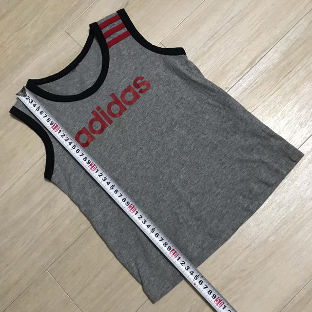 adidas(アディダス)のKIDS アディダス タンクトップ キッズ/ベビー/マタニティのキッズ服男の子用(90cm~)(Tシャツ/カットソー)の商品写真