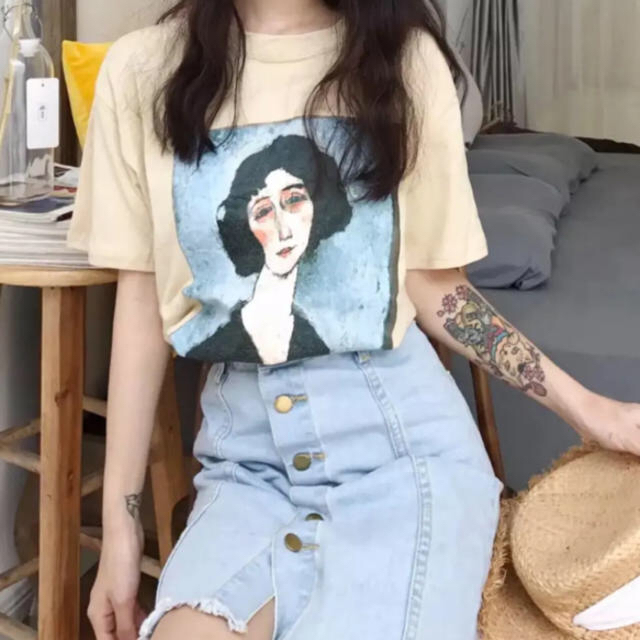 ART 人物画プリント Tシャツ 芸術 絵画 半袖 レディースのトップス(Tシャツ(半袖/袖なし))の商品写真