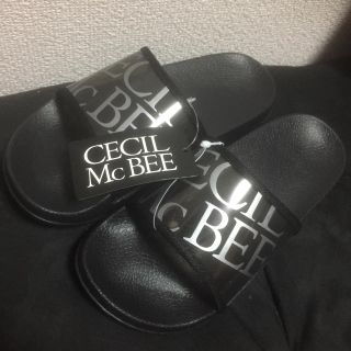 セシルマクビー(CECIL McBEE)の【新品】 CECIL McBEE シャワーサンダル ブラック Mサイズ(サンダル)