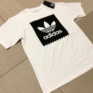 アディダス(adidas)のお値下げ！アディダス　白　Tシャツ　新品タグ付き(Tシャツ/カットソー(半袖/袖なし))