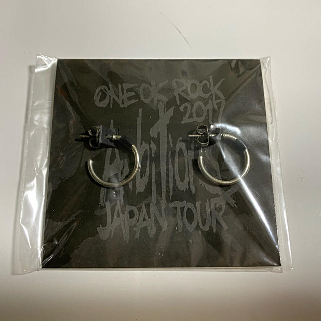 ONE OK ROCK(ワンオクロック)のONE OK ROCK ピアス ツアーグッズ エンタメ/ホビーのタレントグッズ(ミュージシャン)の商品写真