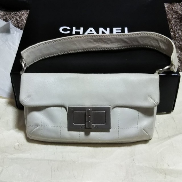 CHANEL  ショルダーバッグ