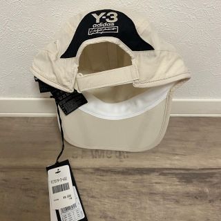 ワイスリー(Y-3)のy-3 キャップ　新品未使用　ホワイト　白　定価10450円(キャップ)