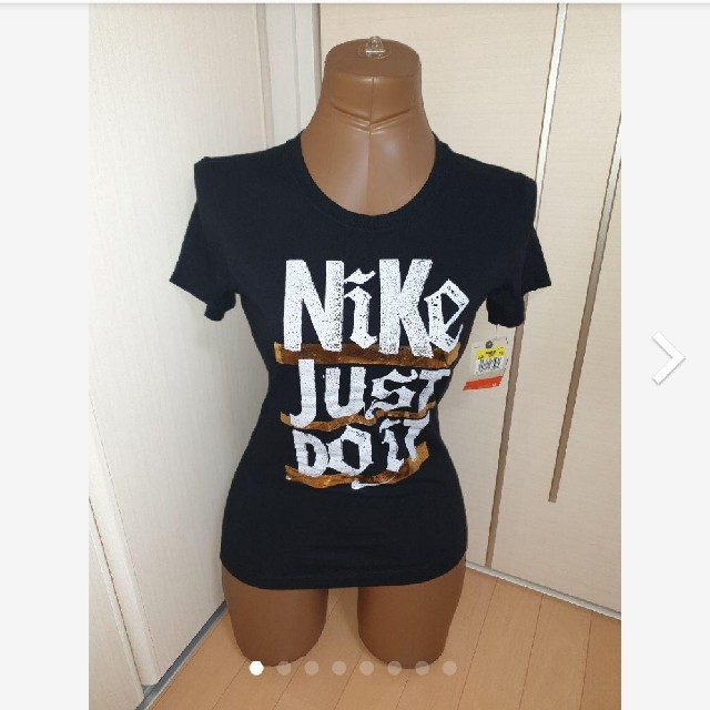 NIKE(ナイキ)のアメリカ購入 NIKE Tシャツ レディースのトップス(Tシャツ(半袖/袖なし))の商品写真