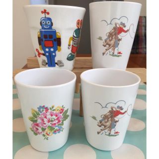 キャスキッドソン(Cath Kidston)の美品✨キャスキッドソン🤖メラミン4点セット(グラス/カップ)