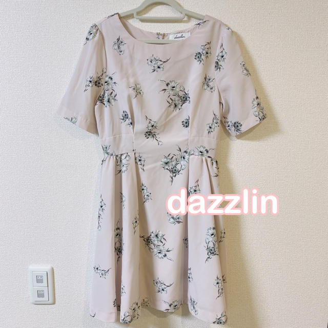dazzlin(ダズリン)のdazzlin 美品 ワンピース 花柄 半袖 ダズリン レディースのワンピース(ひざ丈ワンピース)の商品写真