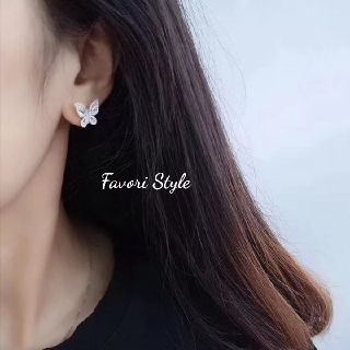 フォクシー(FOXEY)のAAA立体ジルコニア  バタフライ ピアス シルバー925(ピアス)